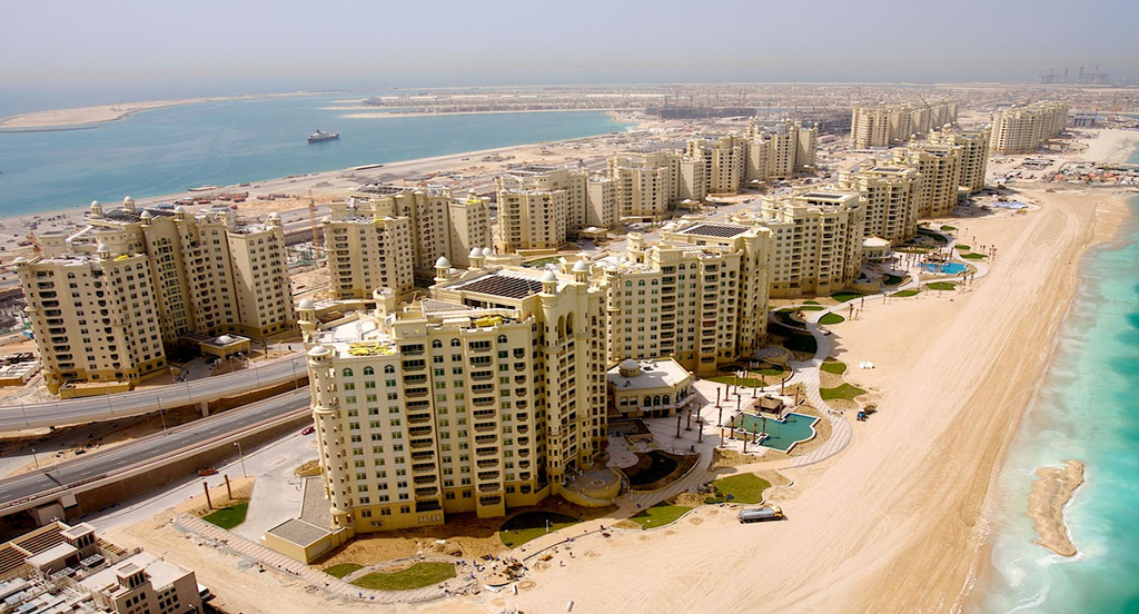 Dubai Palm Jumeirah Shoreline Project – Solar Energy and Hot Water Heating Systems